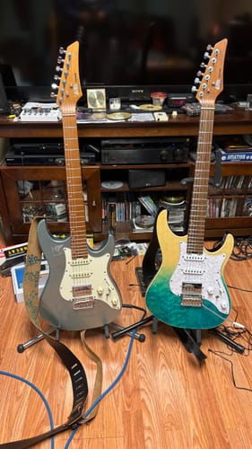 Customer photo review of Donner DST-550 Electric Guitar