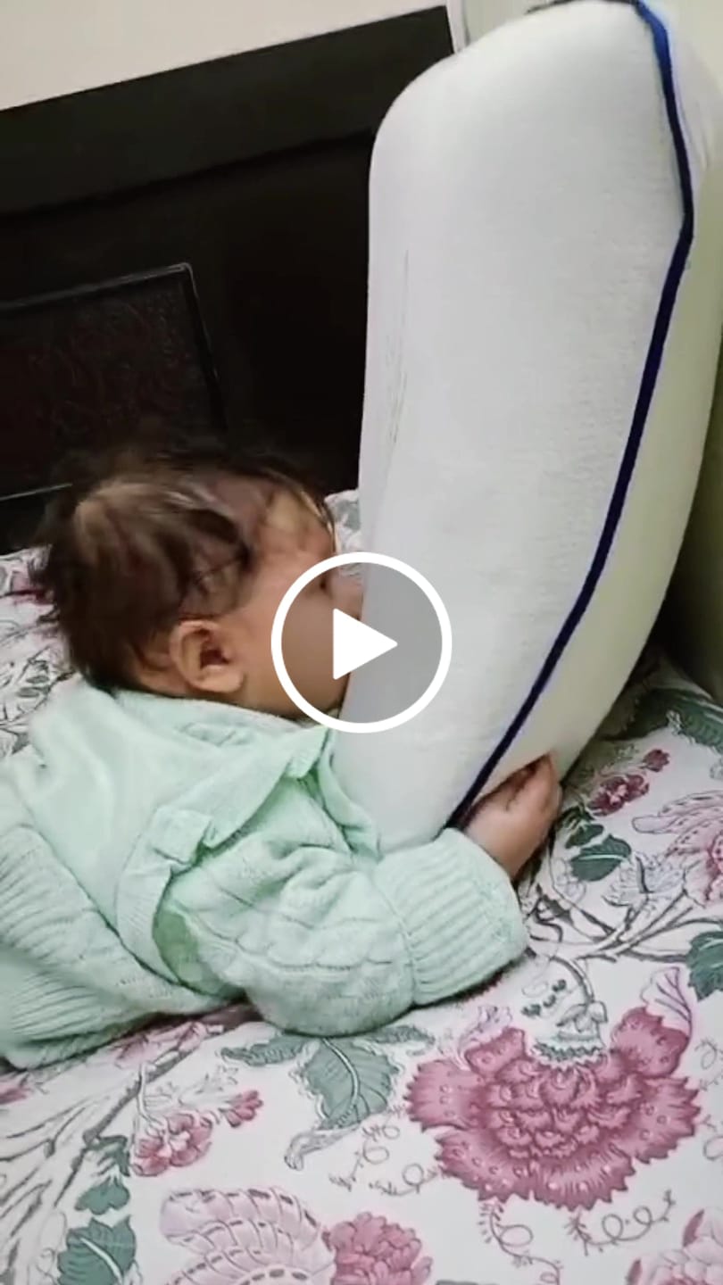 Customer video review of Flo Adjustable Pillow (Memory Foam)