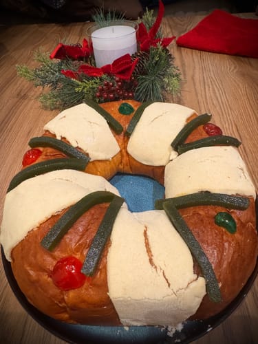 Customer photo review of Rosca de Reyes