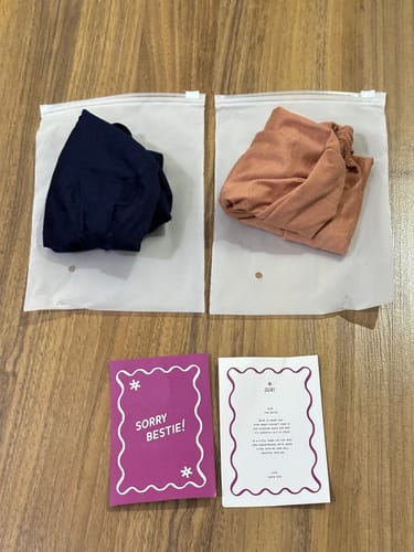 Customer photo review of Monogram Square (Black)