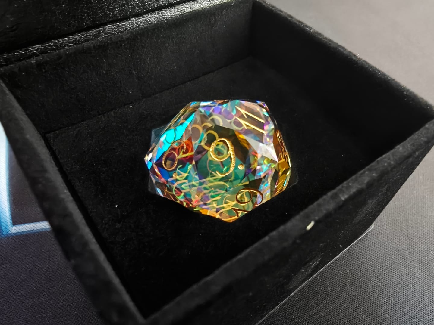 Customer photo review of Dragon Gem - XL 30mm Glas D20 (Diamondcut)