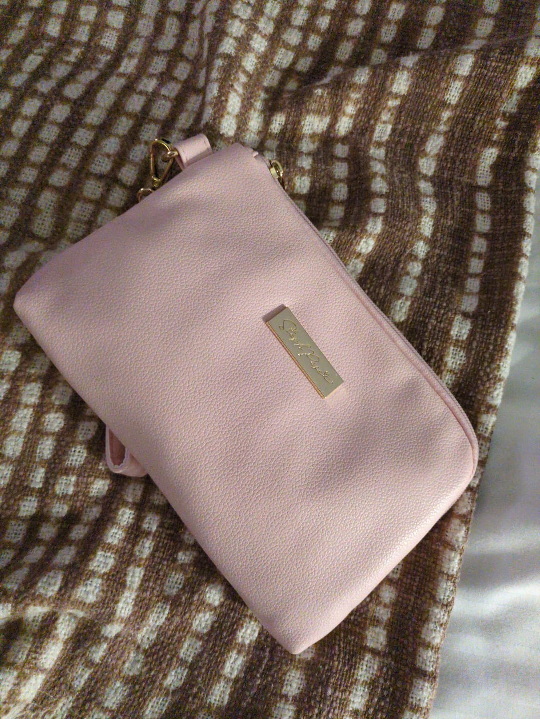 Customer photo review of Tech Pouch - Multipurpose Organiser - Blush