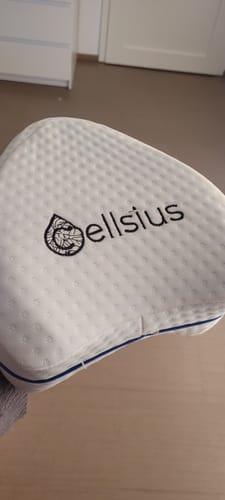 Customer photo review of Cellsius Orthopädisches Kniekissen - Das Geheimnis eines schmerzfreien Schlafs