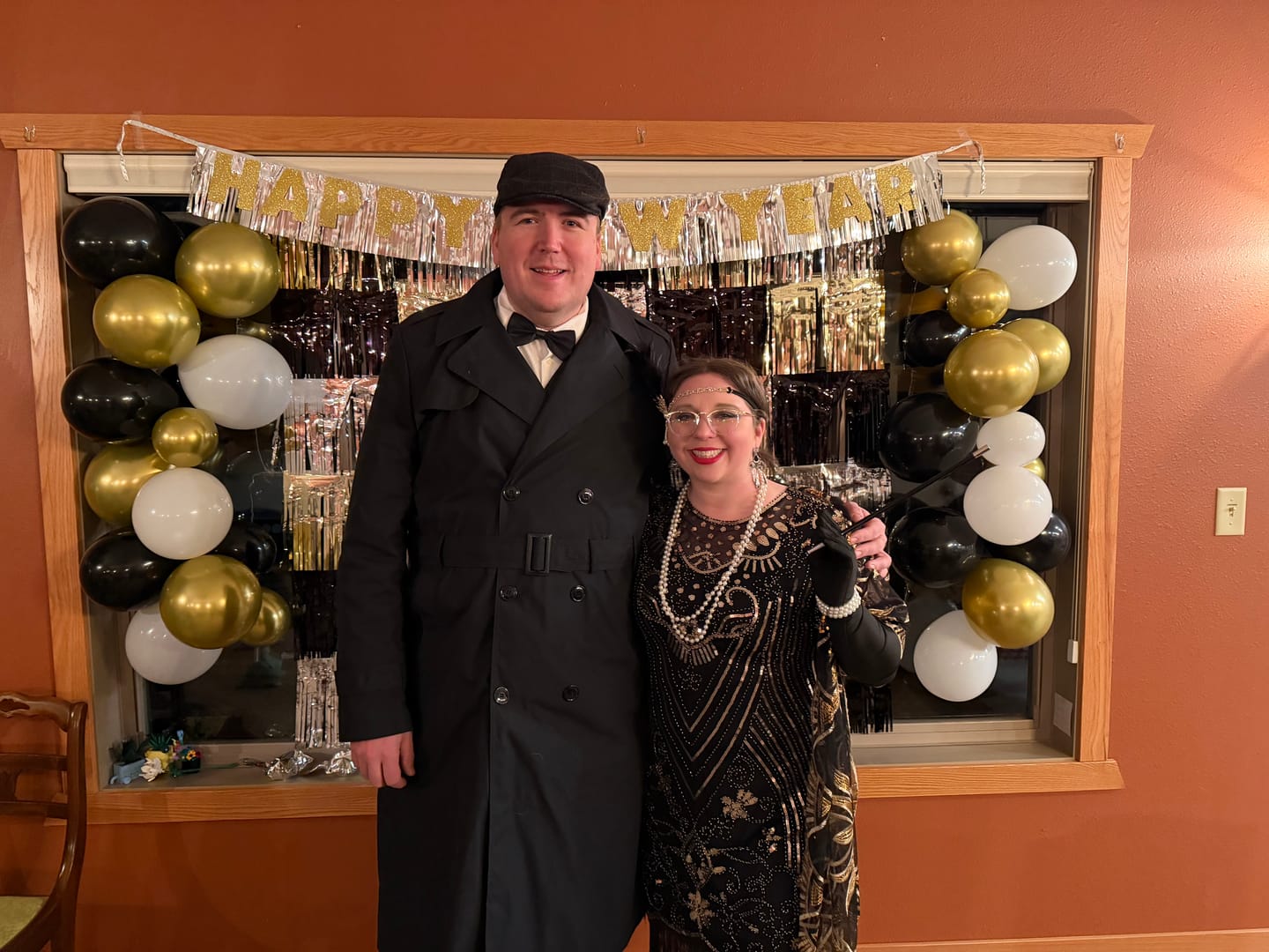 Customer photo review of Plus Size Halle Flapper Dress - Black & Gold