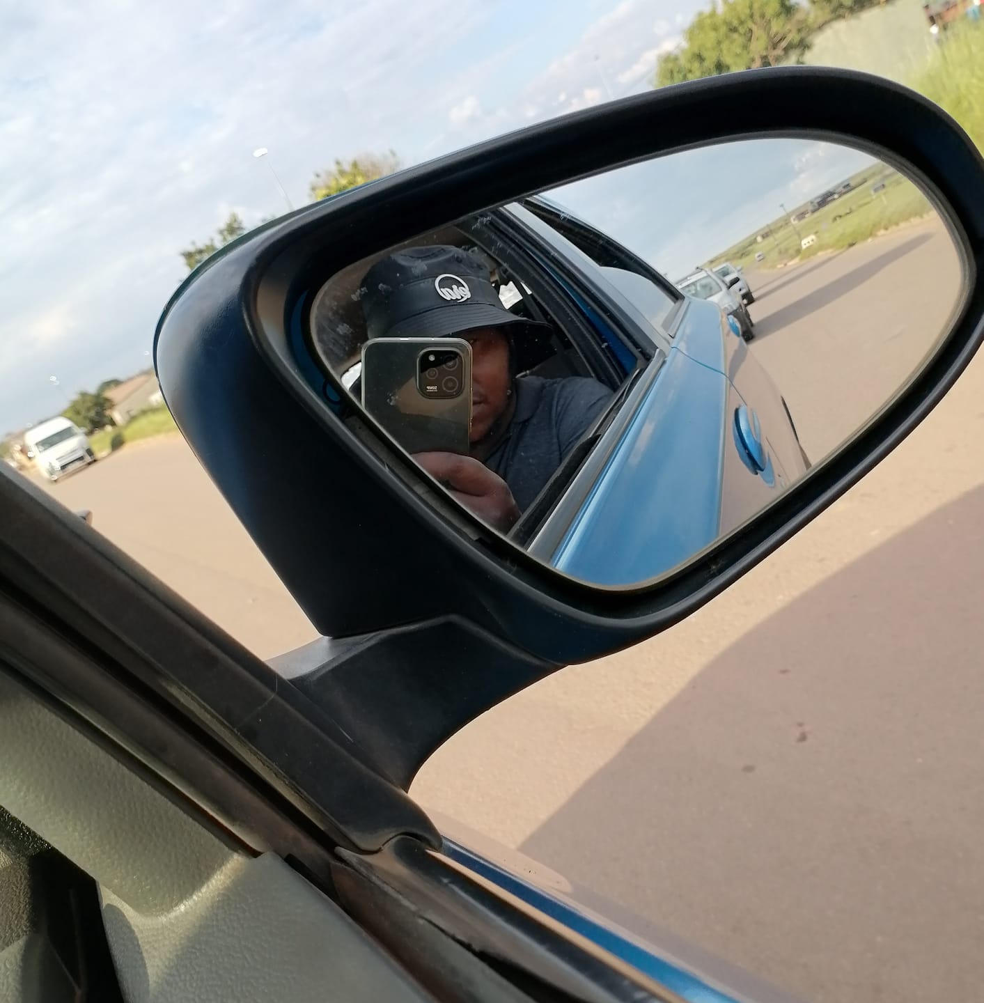 Customer photo review of Black Billy Bucket Hat