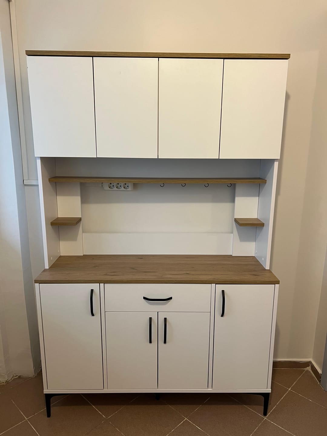 Customer photo review of Rani JE177 Çok Amaçlı Dolap 8 Kapaklı Raflı Kiler Mutfak Dolabı Sepet Ceviz - Beyaz