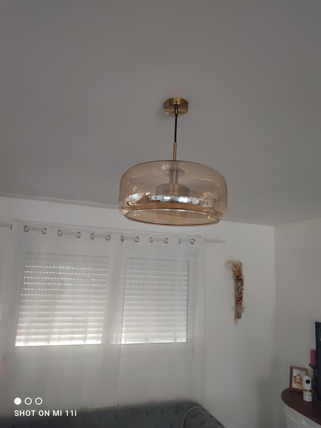 Customer photo review of Suspension moderne en verre teinté NOVA | 1 Suspension