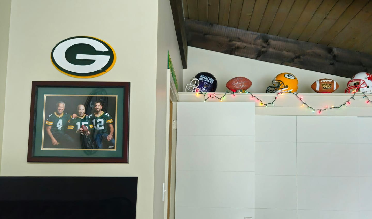 Customer photo review of Green Bay Packers "G" 3D Vintage Metal Wall Art