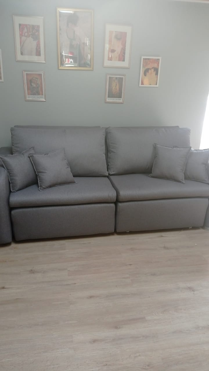 Customer photo review of Sofá cama Toscana