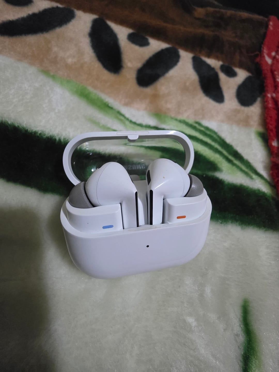Customer photo review of Galaxy Buds 3 Pro Memory Foam Ear Tips - WC TipZ Galaxy