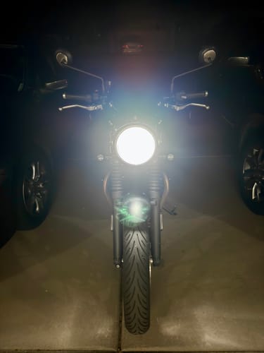 Customer photo review of Retro Inspired Triumph Modern Classic 7" LED Headlight Kit - Modern White - 2016+ Thruxton - Scrambler - Bonneville T100 - T120 - Speed Twin - Street Twin