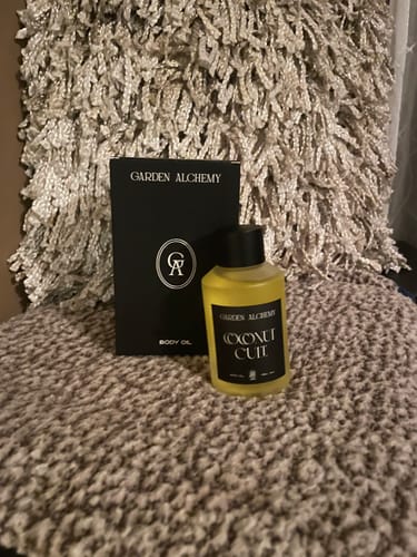 Customer photo review of COCONUT CULT PERFUME BODY OIL