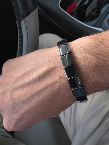 Customer photo review of Pulsera Hora Hematita