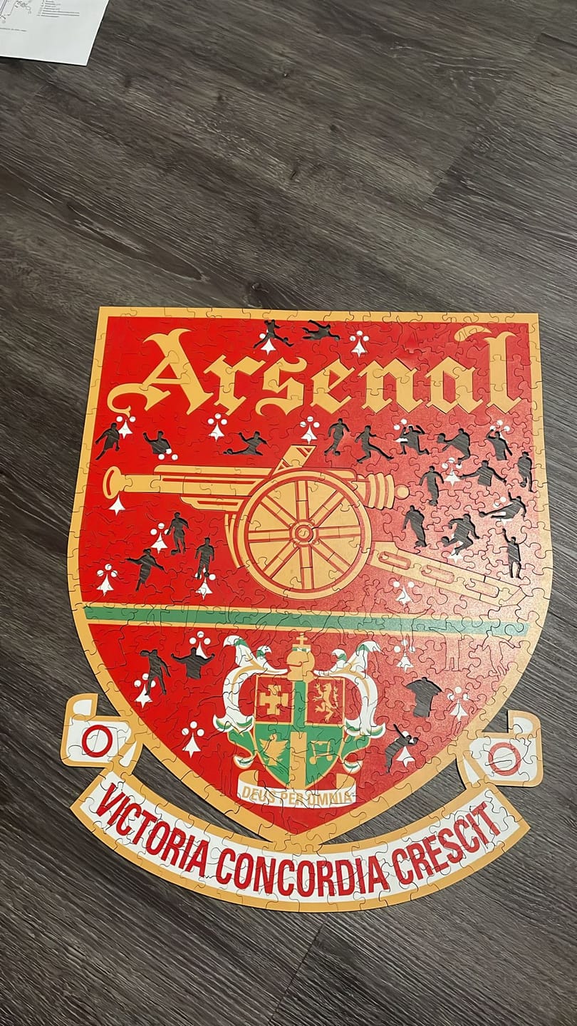 Customer photo review of Arsenal FC® Retro Logo - Wooden Puzzle
