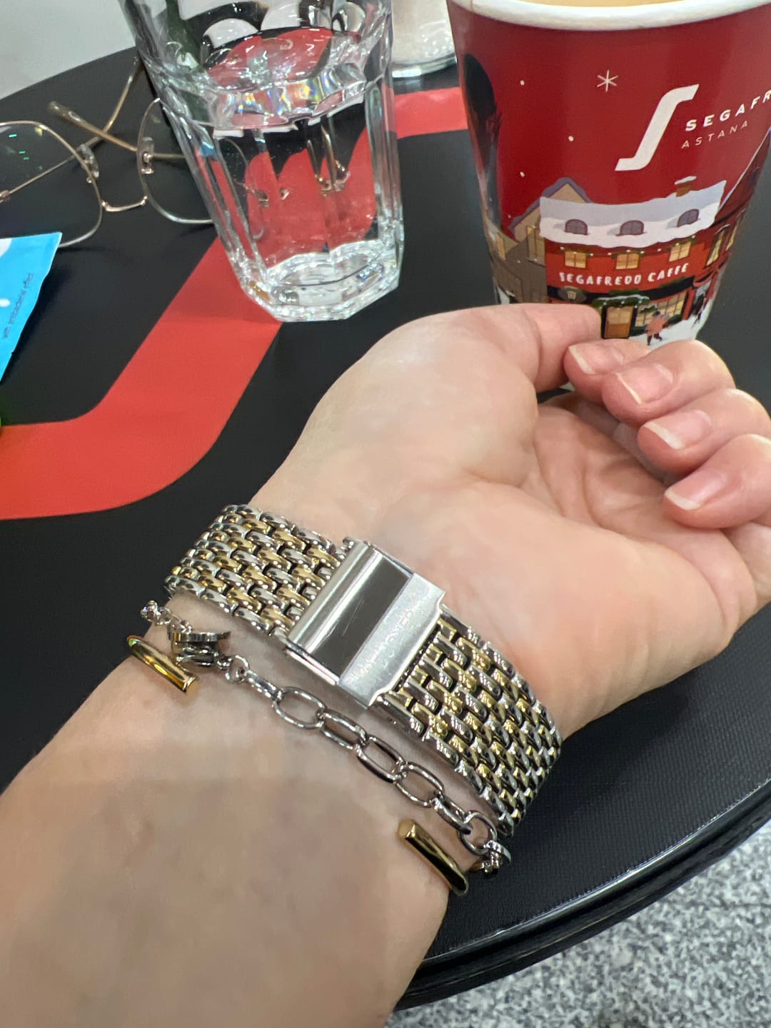 Customer photo review of Eternity Gold Bracelet