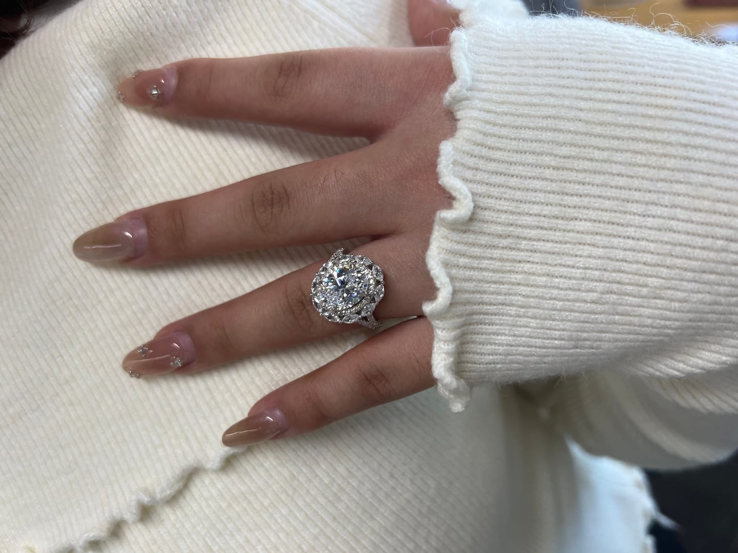 Customer photo review of S925 3.0Ct Oval Cut Halo Engagement Ring Vintage Travel Ring In Sterling Silver