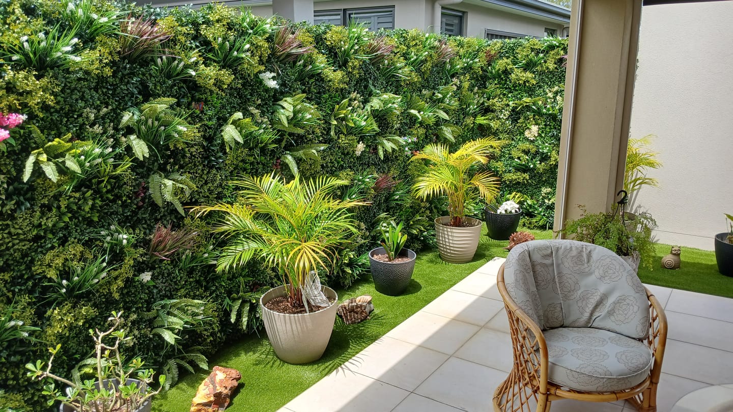 Customer photo review of Luxury Lush Spring Vertical Garden / Green Wall UV Resistant 100cm x 100cm