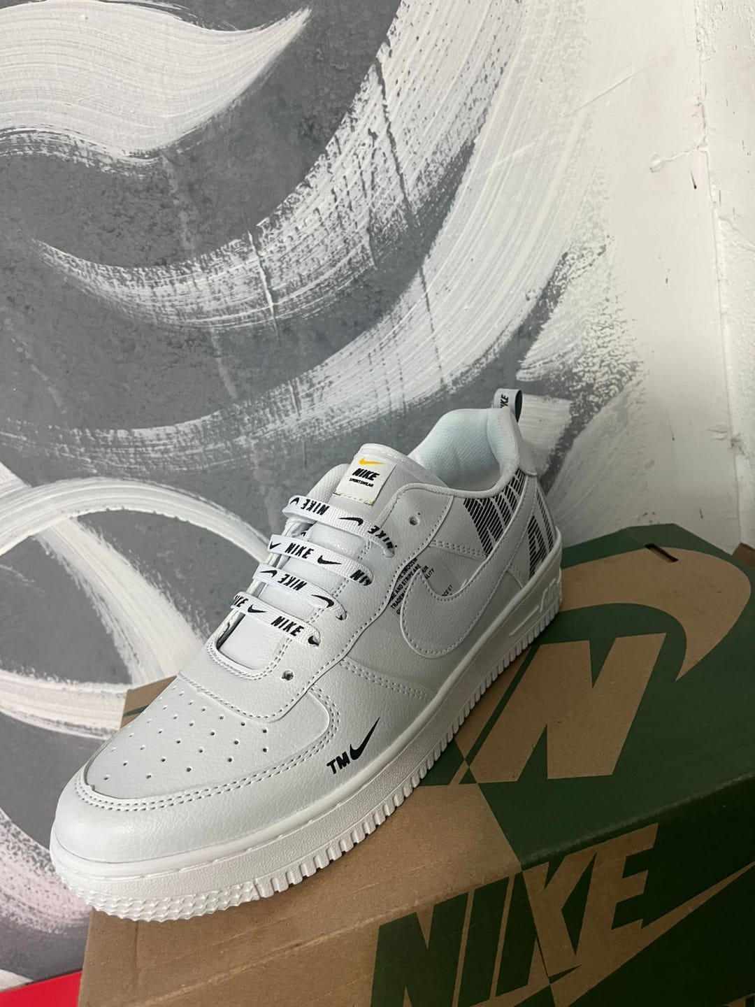 Customer photo review of Tenis 420 Blanco Negro Blanco