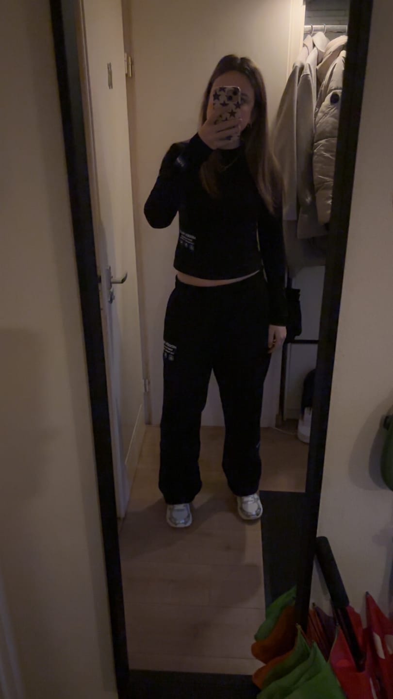 Customer photo review of LABEL STRAIGHT LEG SWEATPANTS BLACK