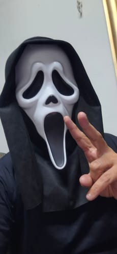 Customer photo review of Máscara Ghost Face  Clássica - Original Fun World