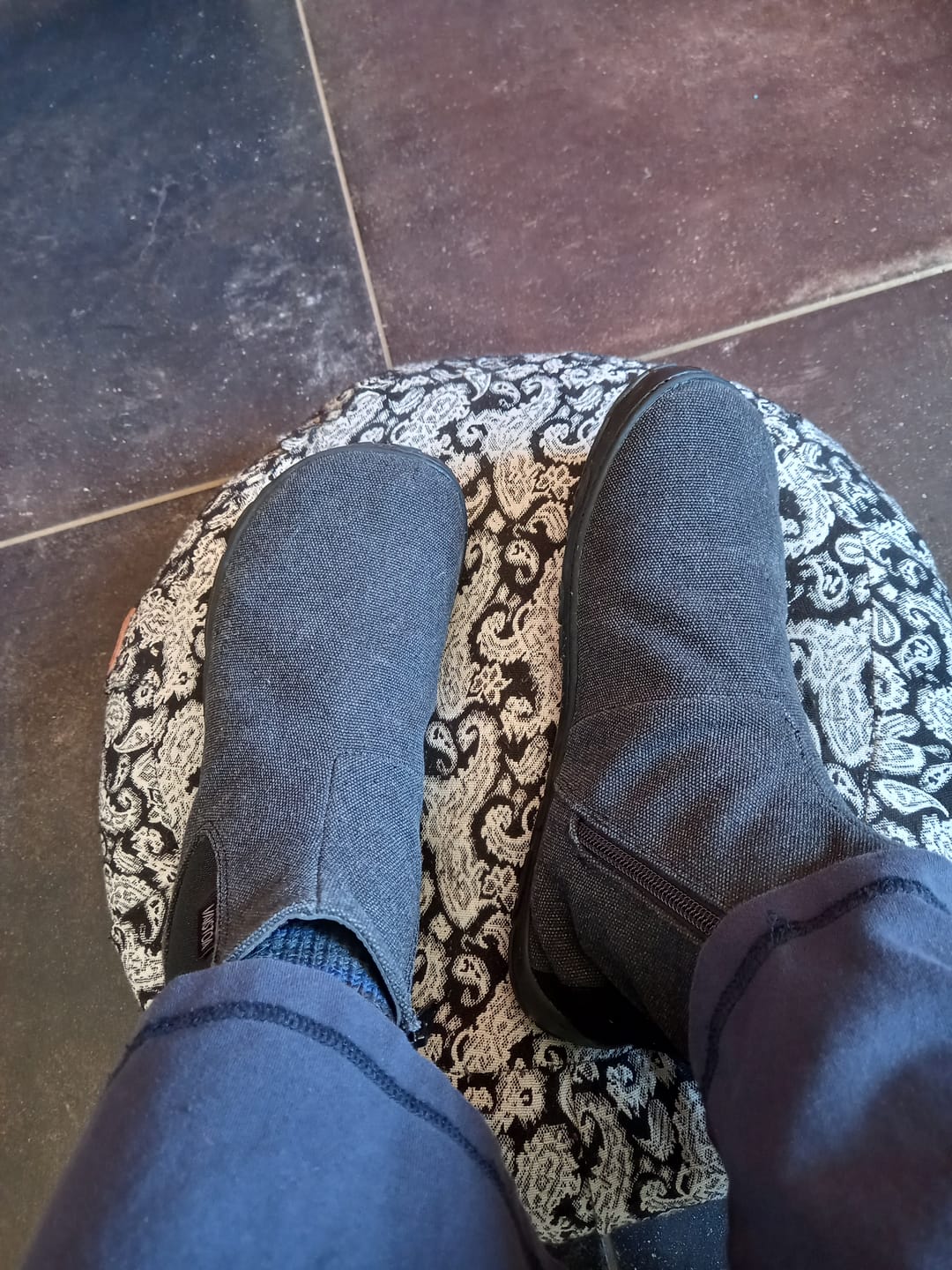 Customer photo review of Vaistoa Kajo | Barefoot Chelsea Boots