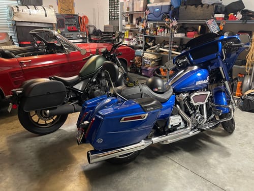 Customer photo review of 32L - Panzer Large Hard Mount Shock Cutout Honda Rebel 500 Saddlebags