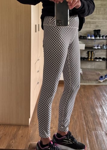 Customer photo review of LIMITED EDITION: Truffle Butter Leggings