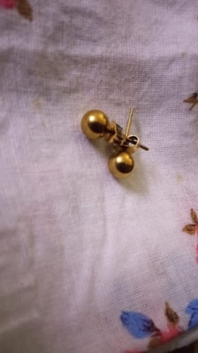 Customer photo review of Plain Ball Stud Earrings