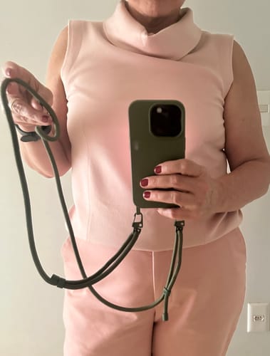 Avaliação com foto de um cliente sobre Nora | Verde Musgo