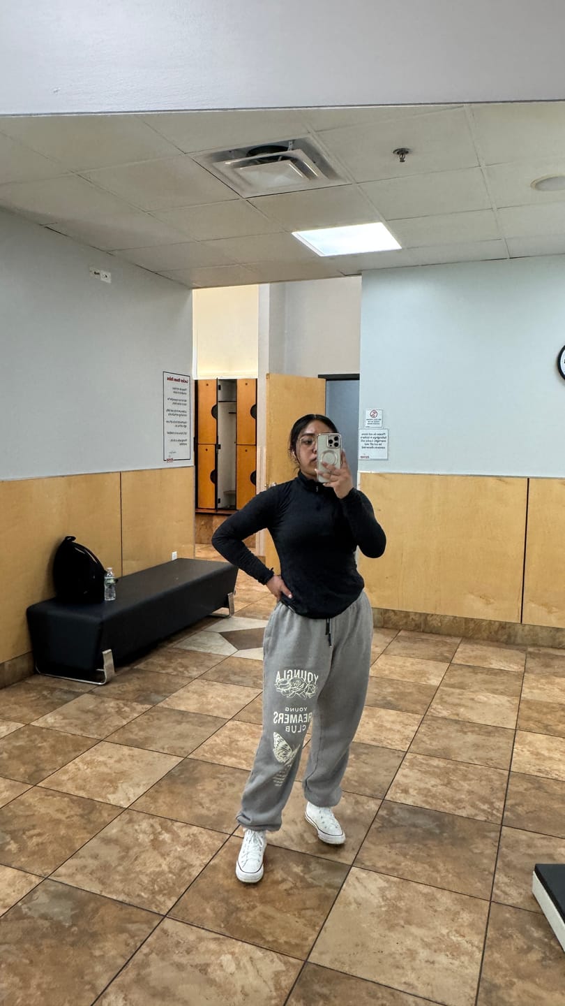 Customer photo review of W211 Dreamers Joggers