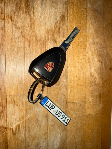 Customer photo review of Kennzeichen Schlüsselanhänger Mini Nummernschild Metall