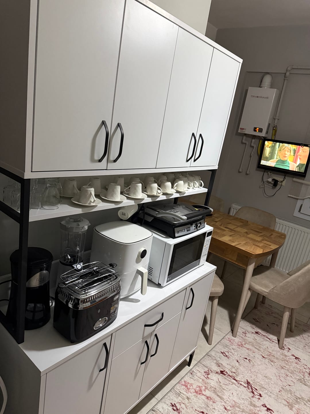 Customer photo review of Rani JE134 Çok Amaçlı Dolap 10 Kapaklı 1 Çekmeceli Kiler Mutfak Dolabı Beyaz