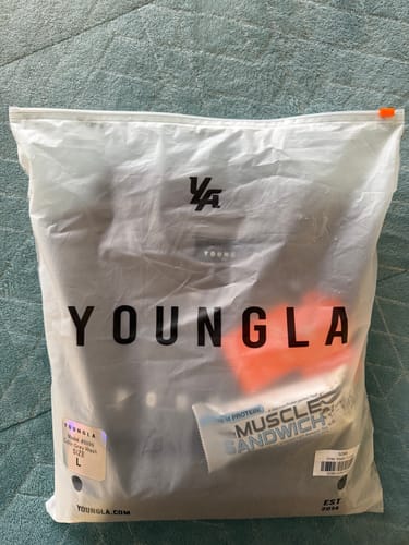 Customer photo review of LOVE SET CREWNECK #5099