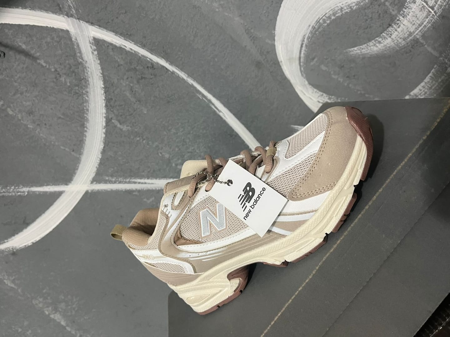 Customer photo review of Tenis New Balance 530 Ostion 1.1 Premium
