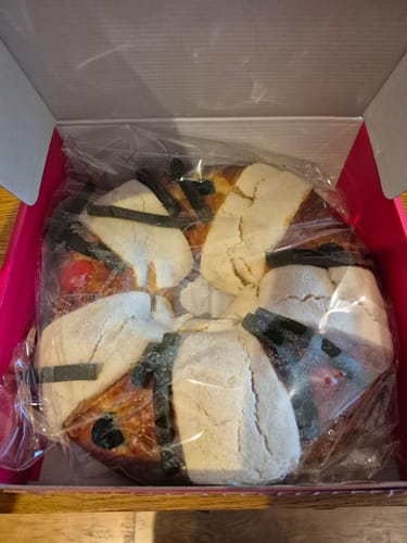 Customer photo review of Rosca de Reyes