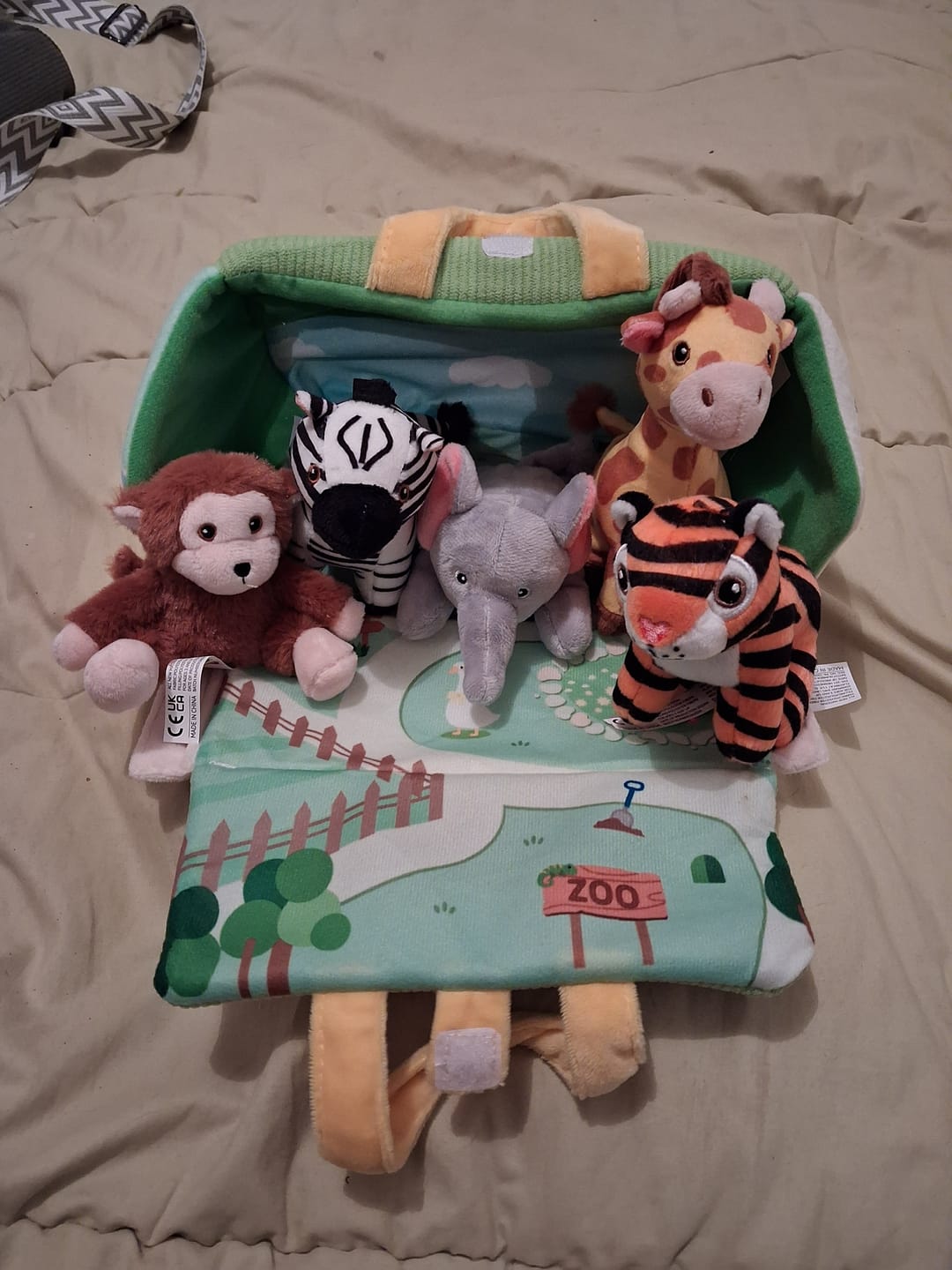 Customer photo review of Peluche personnalisée avec nom - animaux de zoo, animaux de ferme, chats et maisons pour chats