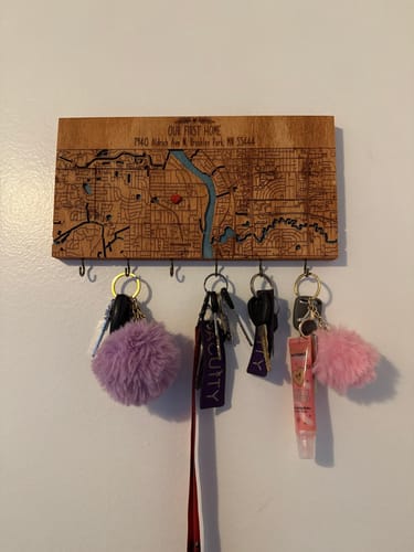 Customer photo review of Custom Coordinates Key Holder Wall Rack with Hooks - Personalized City Map Key Organizer for Housewarming Gift