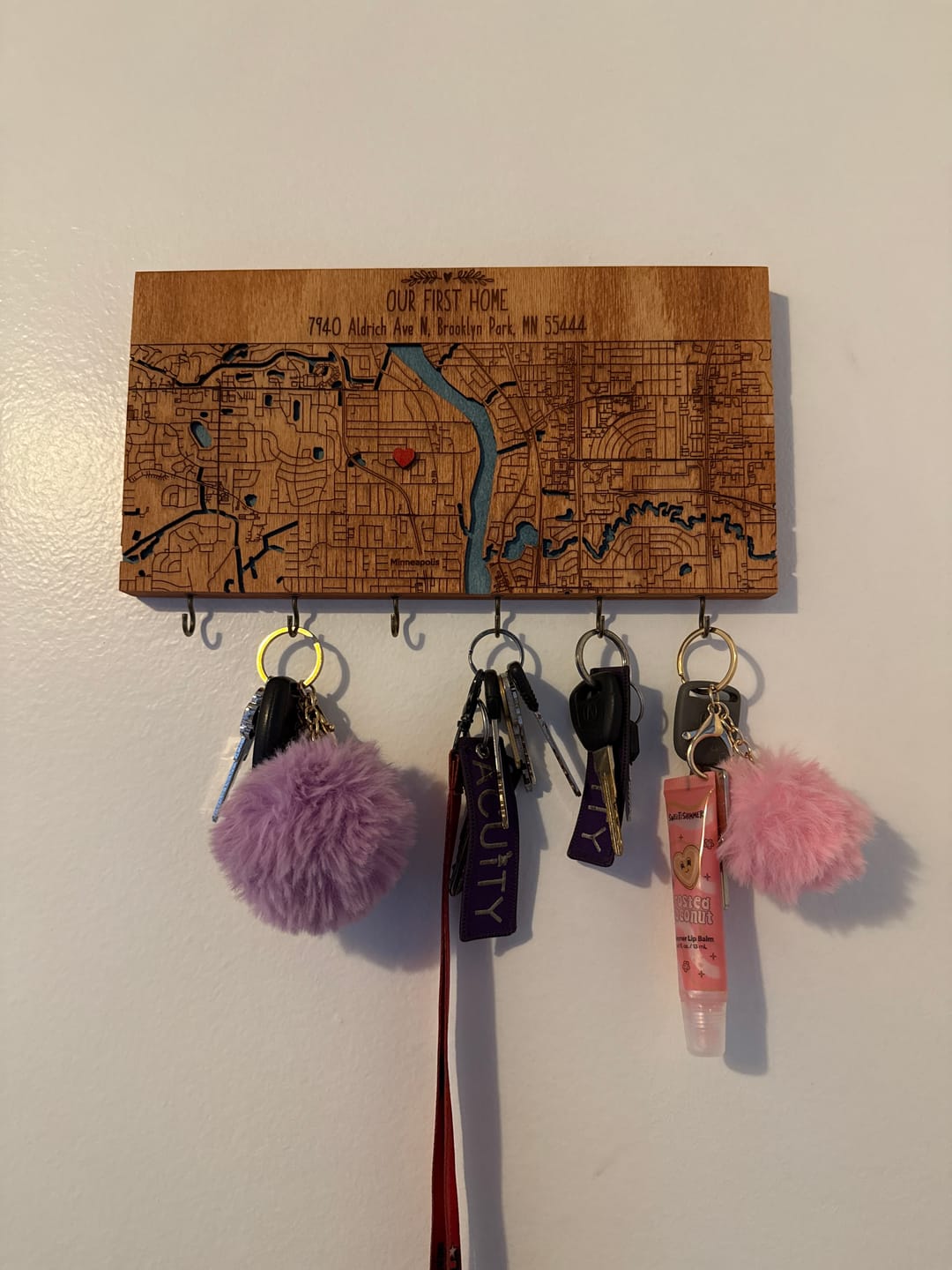 Customer photo review of Custom Coordinates Key Holder Wall Rack with Hooks - Personalized City Map Key Organizer for Housewarming Gift