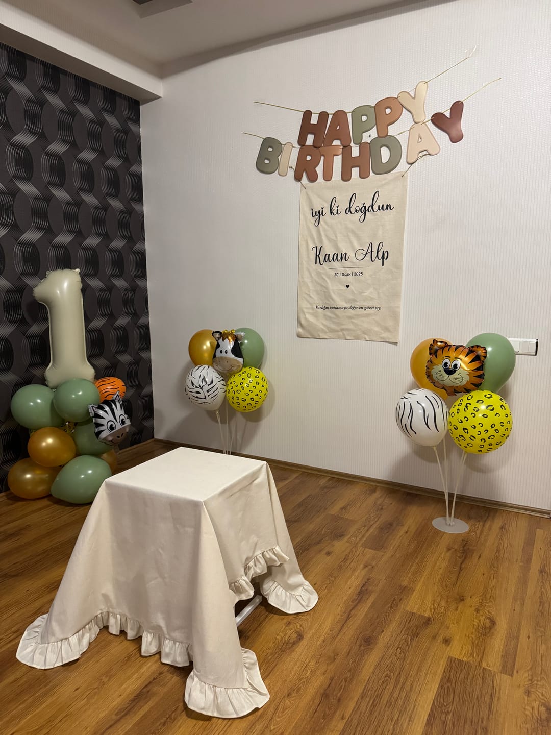 Customer photo review of Kişiselleştirilebilir Doğum Günü Örtüsü (#8)
