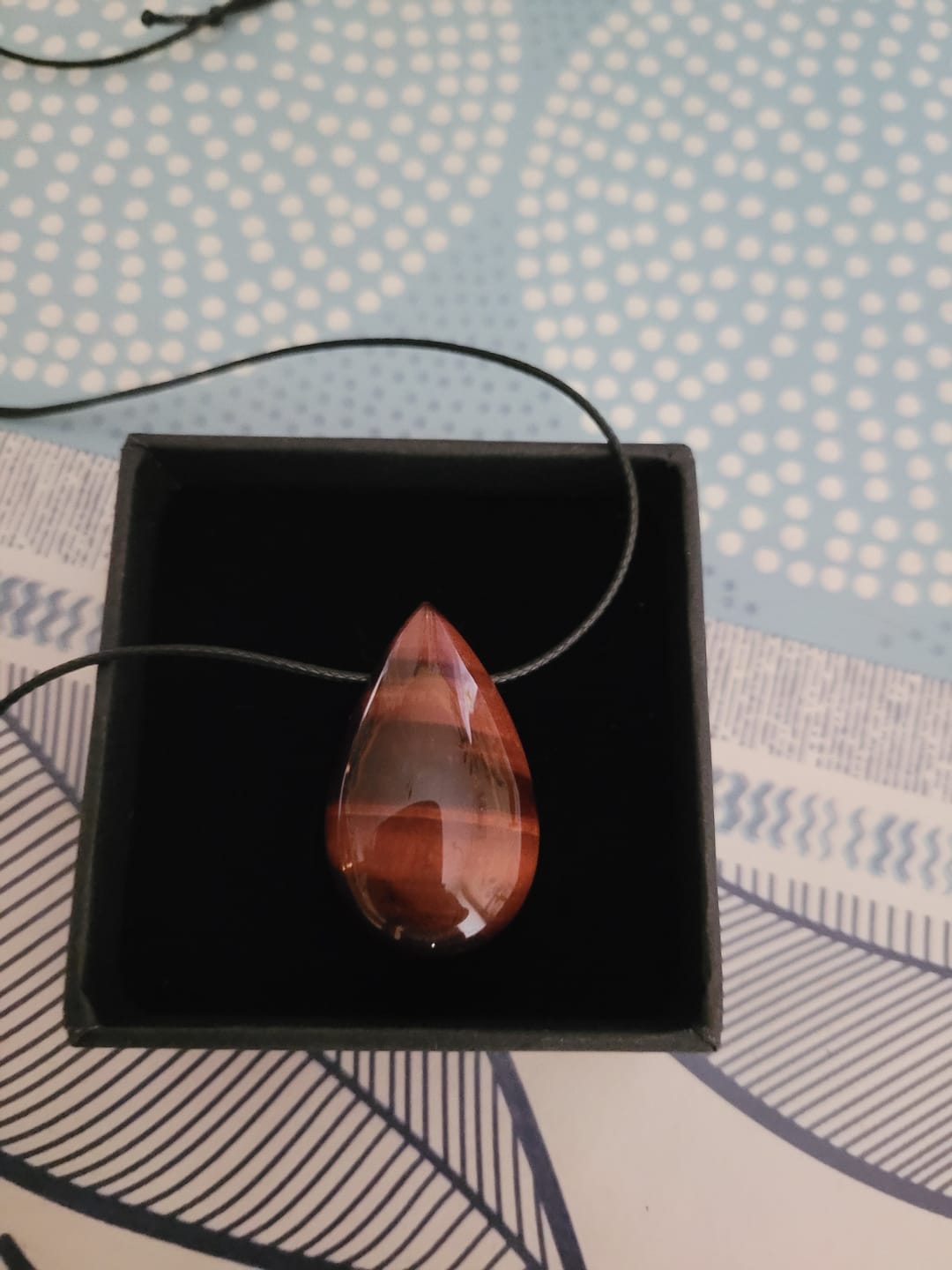 Customer photo review of Pendentif Oeil de Taureau