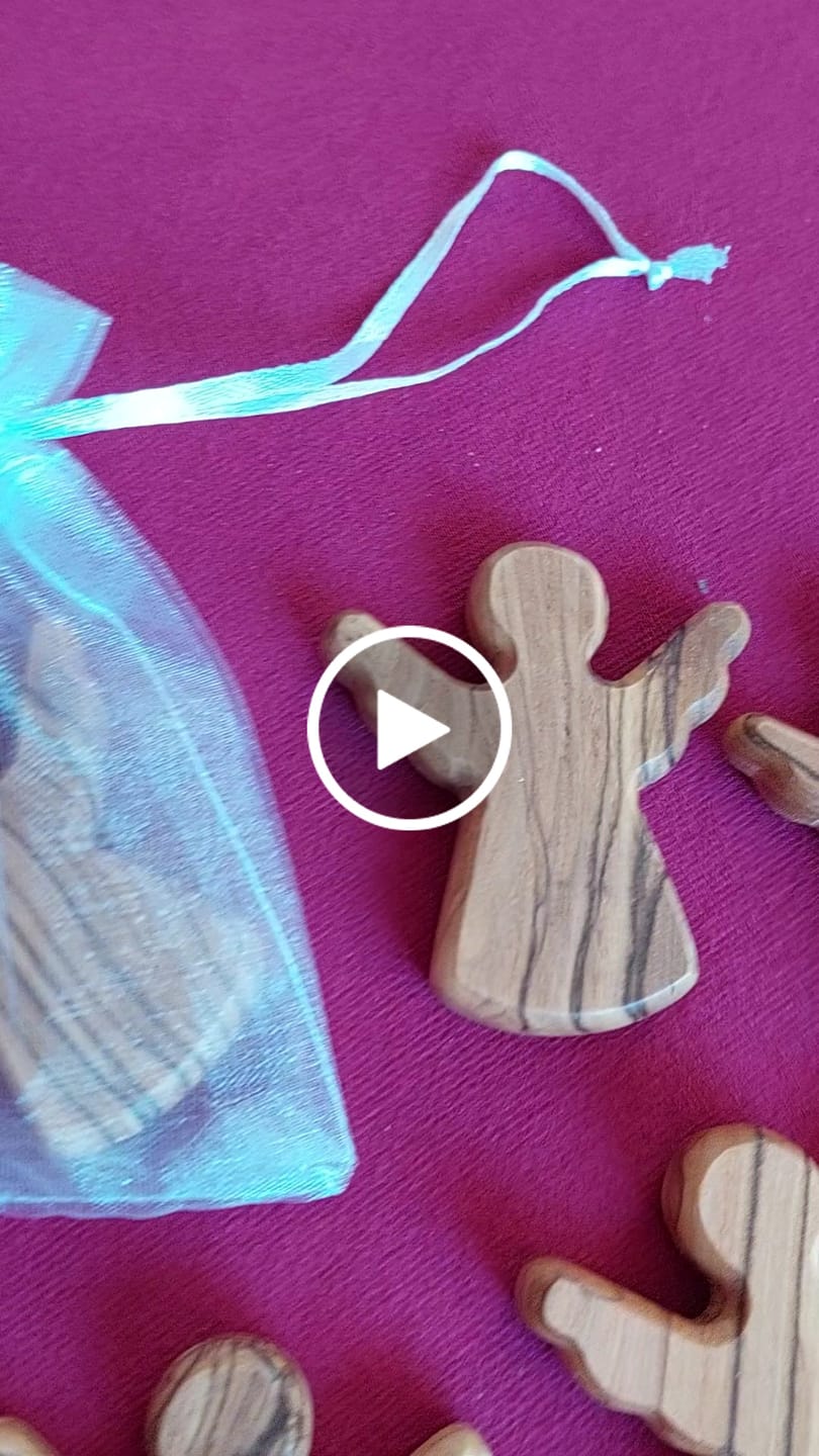 Customer video review of Schutzengel als Handschmeichler aus Olivenholz