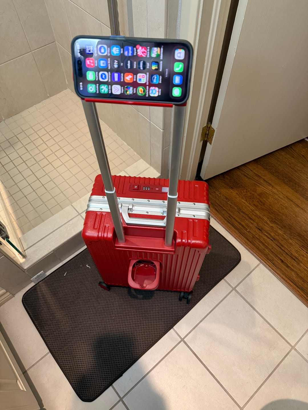 Customer photo review of Carry-On: All-in-One 19"