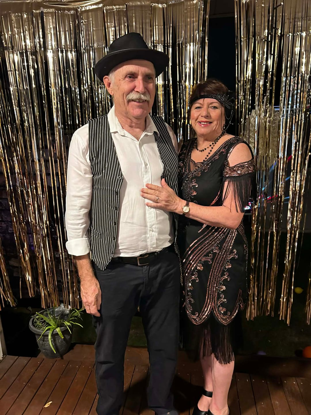Customer photo review of 1920s Black Swirl Flapper Headpiece