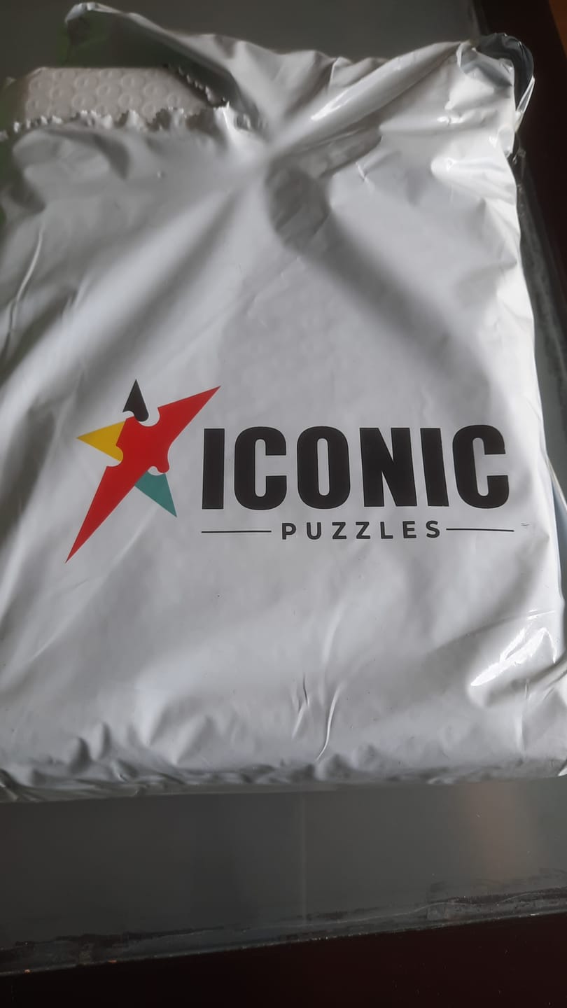 Customer photo review of Athletic Club® Logo - Puzzle de Madera