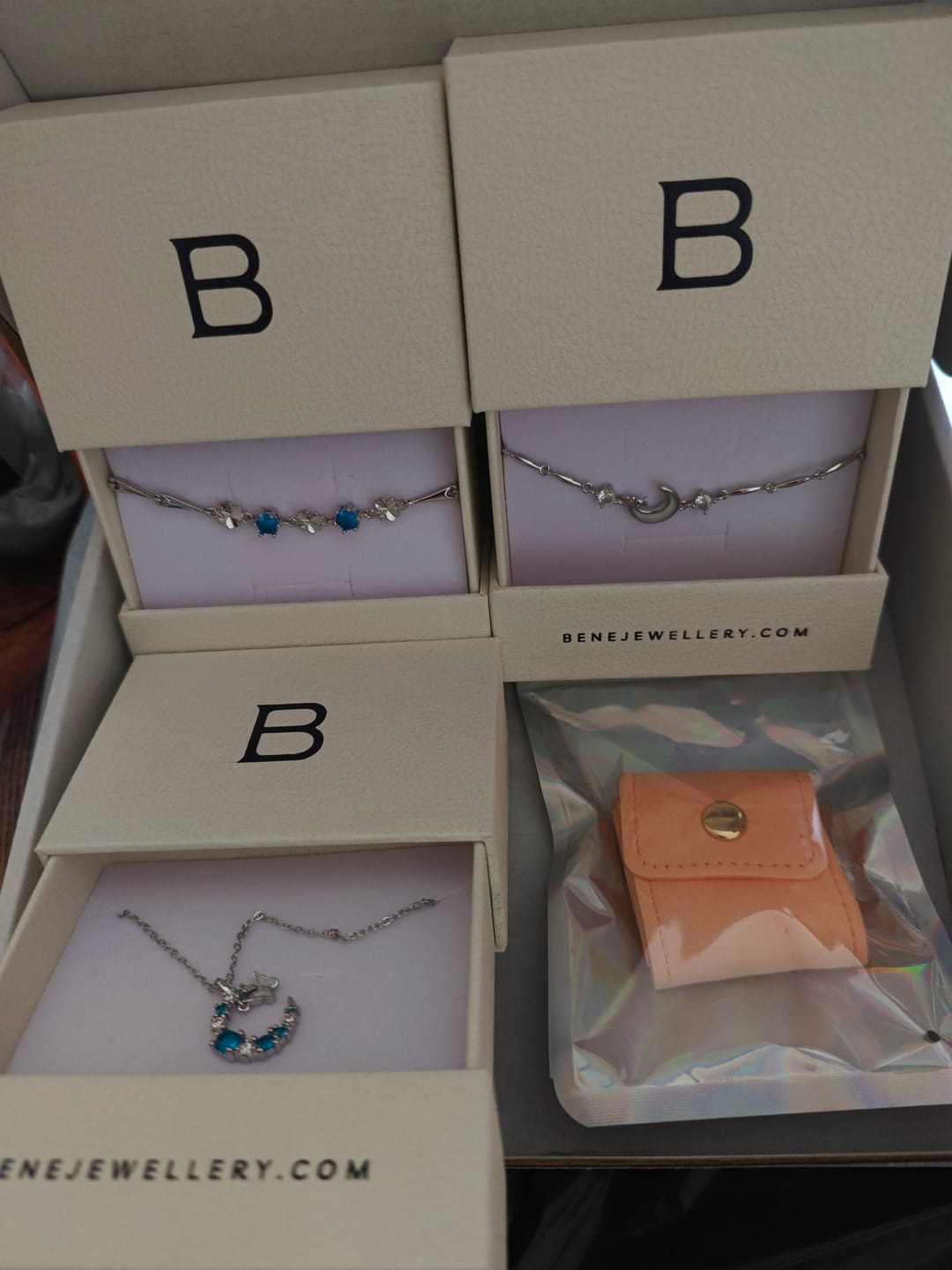 Customer photo review of Bene Jewellery Organizer