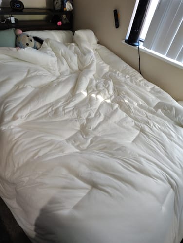 Customer photo review of MarshMellow Comforter