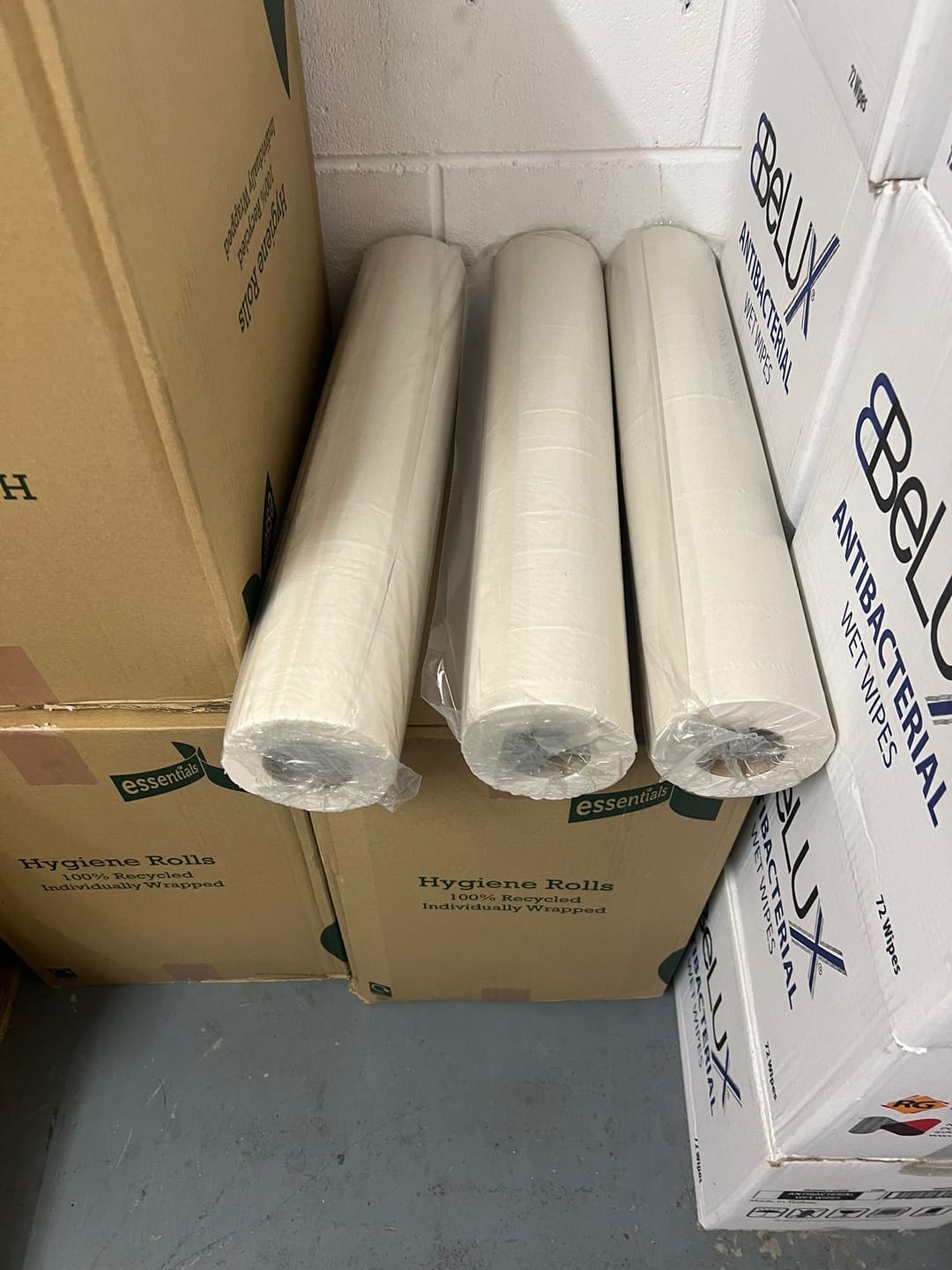 Customer photo review of Essentials White Couch Roll 10" - 2ply - 40m x 250mm - Case of 18