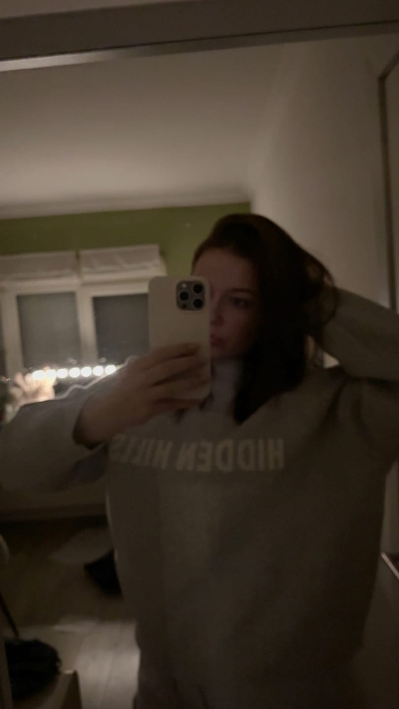 Customer photo review of KNIT SWEATER LIGHT GREY