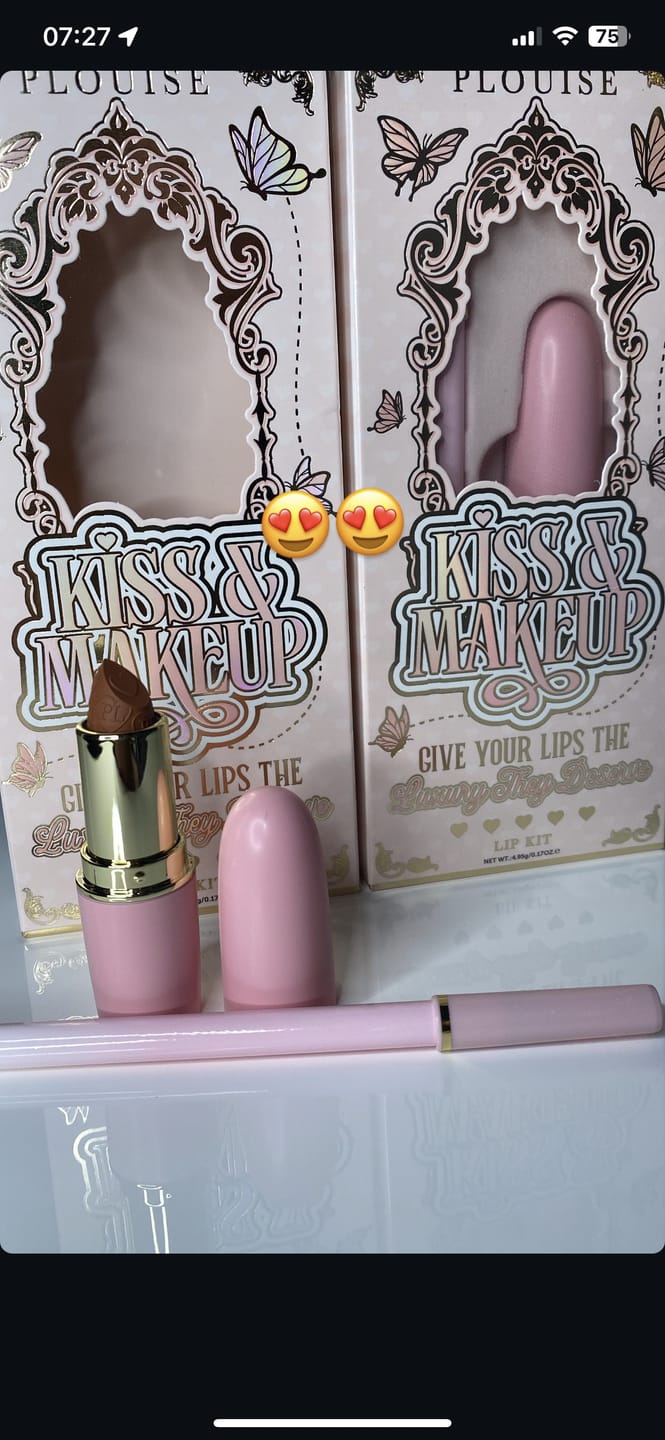 Reseña de la foto del cliente del kit de lápiz labial y delineador de labios Kiss and Makeup de P. Louise