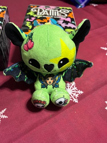 Customer photo review of Batties Plush Pendant Blind Box